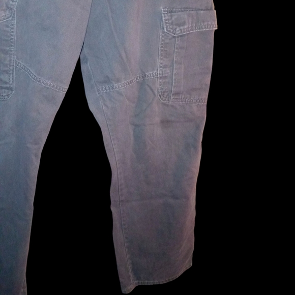 A good pair of Wrangler relax fit pants size 34/30 - Picture 4 of 6
